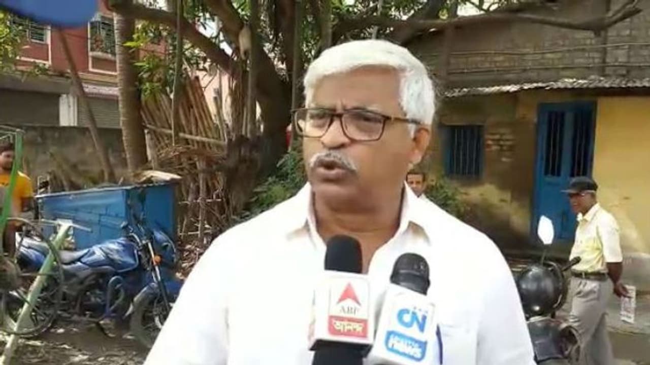 অমিত শাহ ঢুকলেই কালো পতাকা, গো ব্যাক স্লোগানের প্রস্তুতি নিচ্ছে সিপিএম অমিত শাহ ঢুকলেই কালো পতাকা, গো ব্যাক স্লোগানের প্রস্তুতি নিচ্ছে সিপিএম