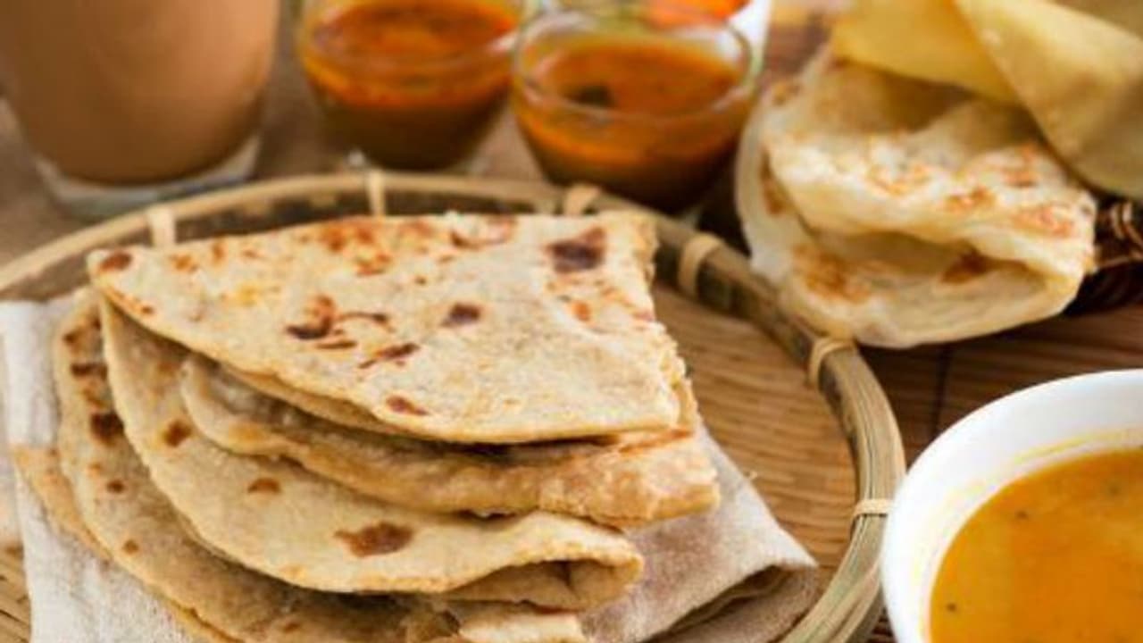 Ragi Chapathi : பத்தே நிமிடத்தில் ராகி மாவில் சத்தான மற்றும் சுவையான உடனடி டிபன்.. ரெசிபி இதோ! Ragi Chapathi : பத்தே நிமிடத்தில் ராகி மாவில் சத்தான மற்றும் சுவையான உடனடி டிபன்.. ரெசிபி இதோ!