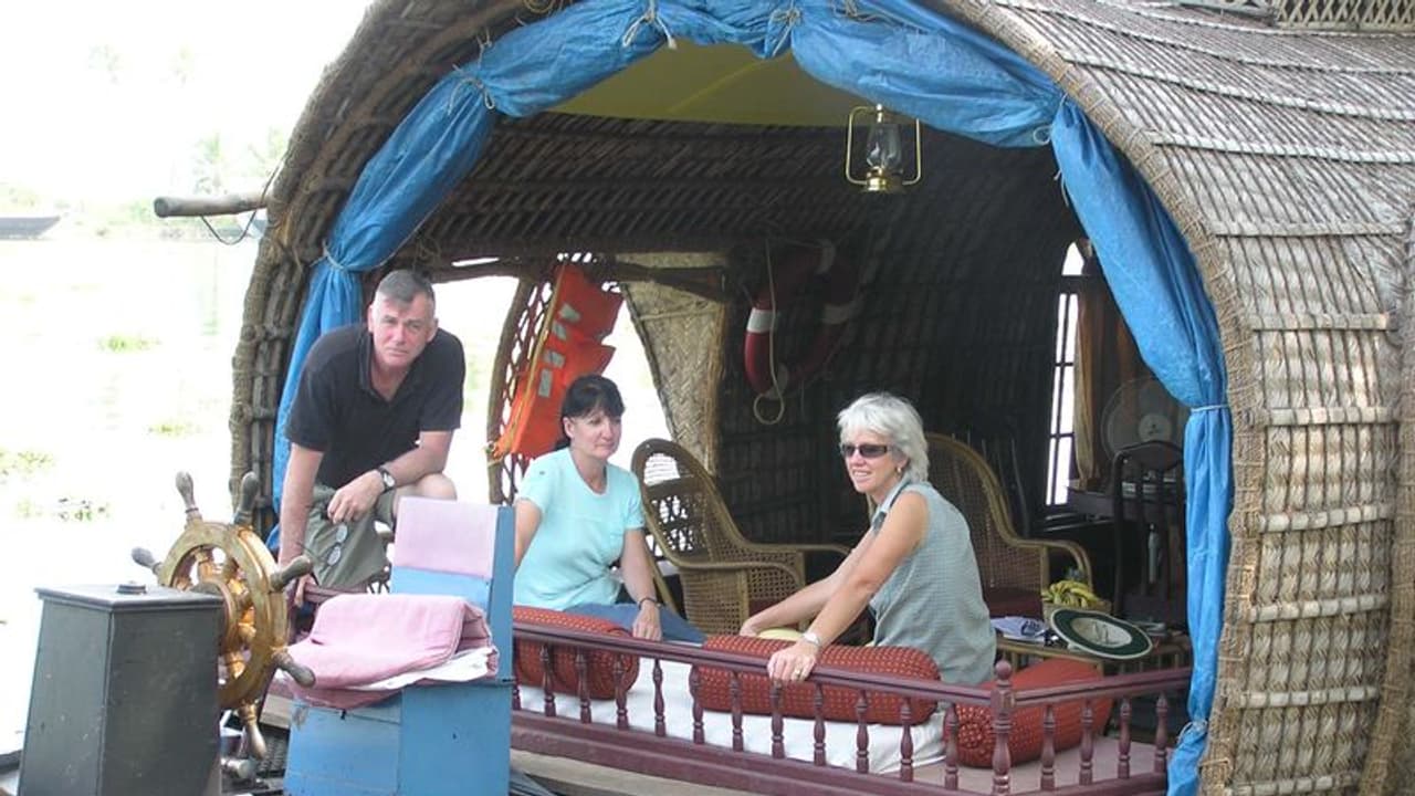 വേനല് കനക്കുന്നു; കുട്ടനാട്ടിലേക്ക് സഞ്ചാരികളുടെ ഒഴുക്ക് വേനല് കനക്കുന്നു; കുട്ടനാട്ടിലേക്ക് സഞ്ചാരികളുടെ ഒഴുക്ക്