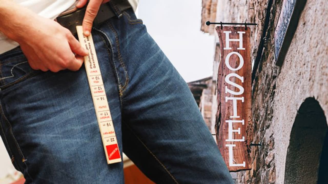 Man flashes at woman near Bengaluru hostel; gets thrashed Man flashes at woman near Bengaluru hostel; gets thrashed