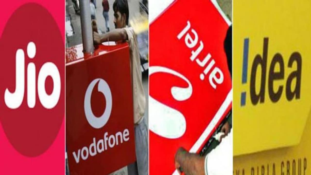 టెలికం ప్రొవైడర్లకు గట్టి ఎదురుదెబ్బ...1.47 లక్షల కోట్లు చెల్లించాల్సిందే...