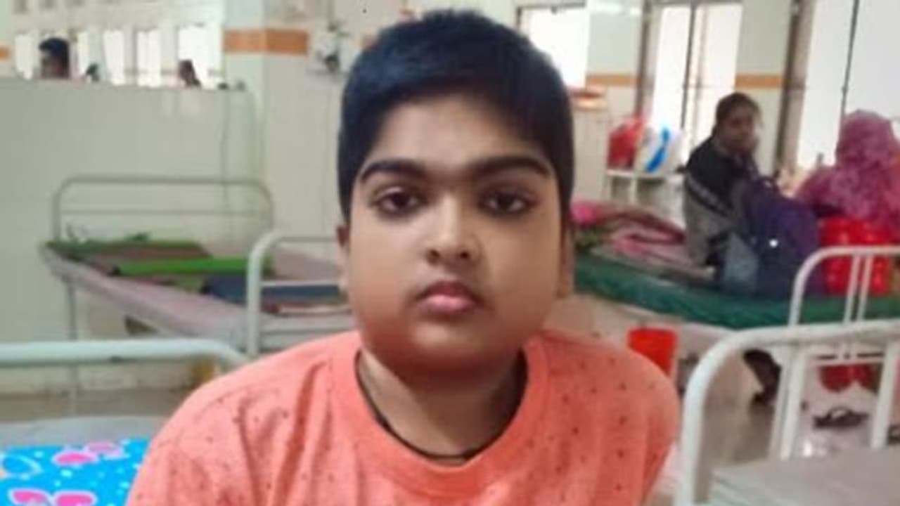 13 വര്ഷമായി ചികിത്സ; ആശുപത്രിയില് നിന്ന് ആംബുലന്സില് പരീക്ഷ എഴുതാന് പോയ അപ്പുവിന് വിജയതിളക്കം 13 വര്ഷമായി ചികിത്സ; ആശുപത്രിയില് നിന്ന് ആംബുലന്സില് പരീക്ഷ എഴുതാന് പോയ അപ്പുവിന് വിജയതിളക്കം