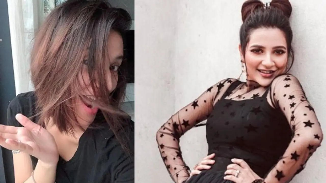 শুভশ্রী টলিপাড়ার ফ্যাশনিস্তা! স্কার্ট টপে ঝড় তুলে আবার প্রমাণ করলেন রাজ ঘরনি শুভশ্রী টলিপাড়ার ফ্যাশনিস্তা! স্কার্ট টপে ঝড় তুলে আবার প্রমাণ করলেন রাজ ঘরনি