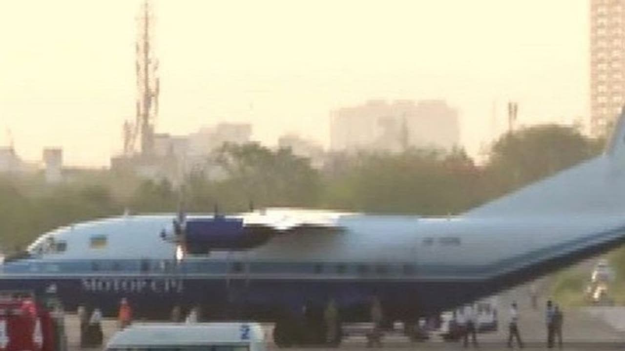 ವಾಯುಸೇನೆ ಕಾರ್ಯಾಚರಣೆ: ಪಾಕ್ ವಿಮಾನ ತುರ್ತು ಭೂಸ್ಪರ್ಶ! ವಾಯುಸೇನೆ ಕಾರ್ಯಾಚರಣೆ: ಪಾಕ್ ವಿಮಾನ ತುರ್ತು ಭೂಸ್ಪರ್ಶ!