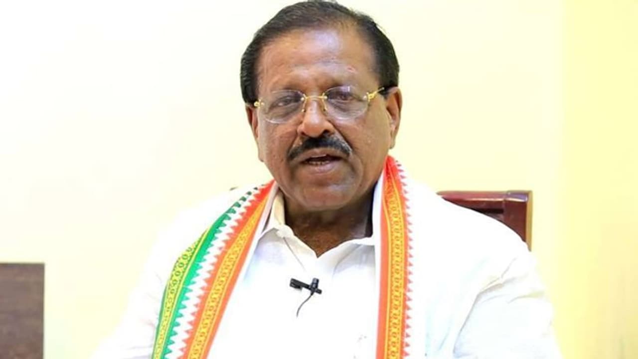 Rajmohan Unnithan : രാഷ്ട്രപതി പങ്കെടുക്കുന്ന പരിപാടിയില്‍ നിന്ന് ഒഴിവാക്കി; പ്രതിഷേധവുമായി ഉണ്ണിത്താന്‍