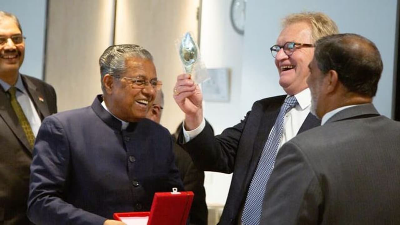 നവകേരള നിര്മ്മാണം: ജൂലൈ 15 ന് നടക്കുന്ന കോണ്ക്ലേവില് ആഗോള ബാങ്കുകള് പങ്കെടുക്കും നവകേരള നിര്മ്മാണം: ജൂലൈ 15 ന് നടക്കുന്ന കോണ്ക്ലേവില് ആഗോള ബാങ്കുകള് പങ്കെടുക്കും