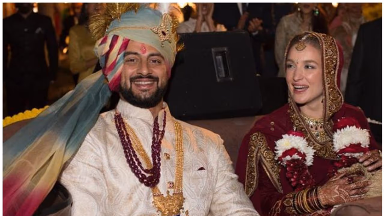 എന്റെ വിവാഹജീവിതം അവസാനിക്കുന്നു, വൈകാരികമായ കുറിപ്പുമായി ജിസം 2 ഫെയിം അരുണോദയ് സിംഗ് എന്റെ വിവാഹജീവിതം അവസാനിക്കുന്നു, വൈകാരികമായ കുറിപ്പുമായി ജിസം 2 ഫെയിം അരുണോദയ് സിംഗ്