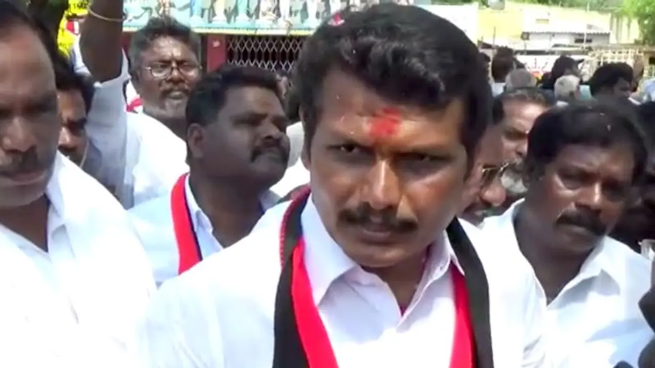 அமைச்சர் செந்தில் பாலாஜி சொல்வதெல்லாம் பச்சைப்பொய்... புட்டுப்புட்டு வைத்த பிரபல இயக்குநர்..!