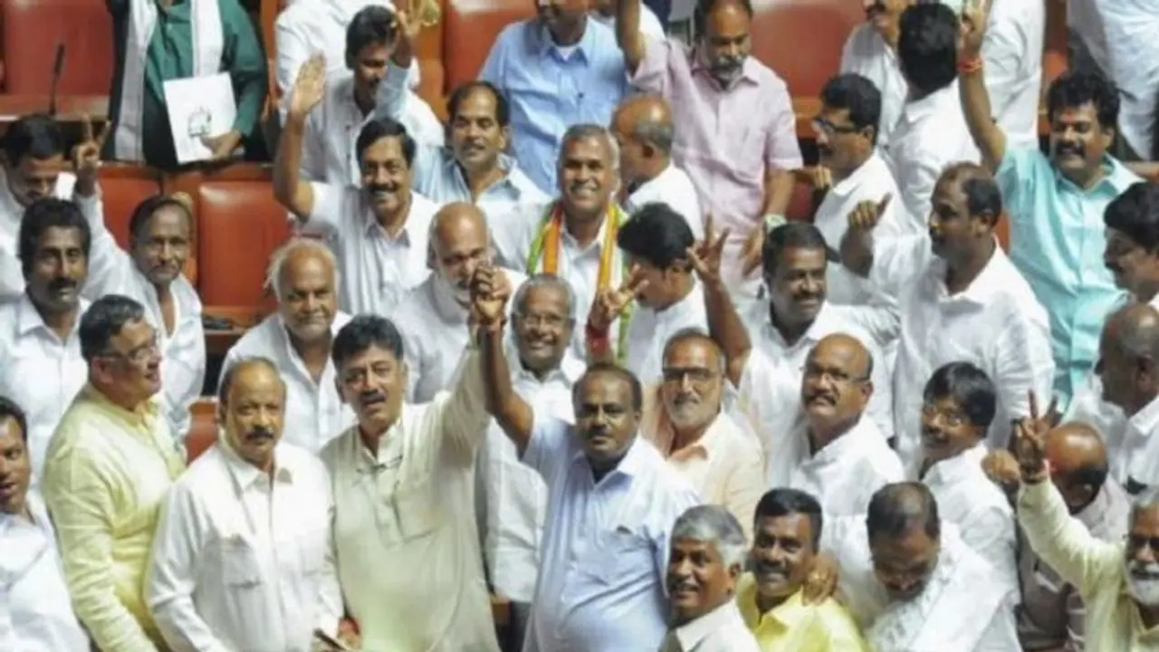 ಸಿಡಿದ ಮತ್ತೊಬ್ಬ ಹಿರಿಯ ಕಾಂಗ್ರೆಸಿಗ: ಮೈತ್ರಿ ವಿರುದ್ಧ ಬಹಿರಂಗ 'ಮುನಿ'ಸು! ಸಿಡಿದ ಮತ್ತೊಬ್ಬ ಹಿರಿಯ ಕಾಂಗ್ರೆಸಿಗ: ಮೈತ್ರಿ ವಿರುದ್ಧ ಬಹಿರಂಗ 'ಮುನಿ'ಸು!