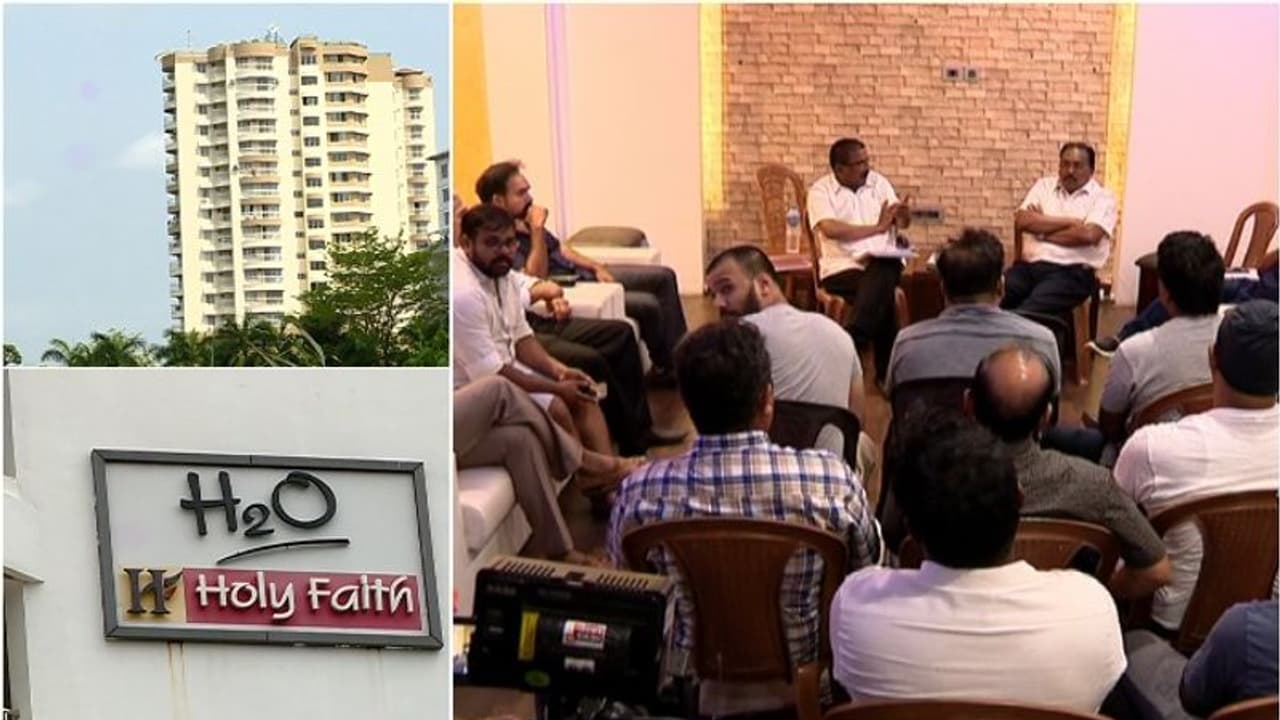 'പെട്ടന്നൊരു ദിവസം പൊളിച്ച് കളയാൻ പറയുന്നതെന്ത് നീതി'; ഉത്തരവിനെതിരെ ഫ്ലാറ്റ് ഉടമകൾ 'പെട്ടന്നൊരു ദിവസം പൊളിച്ച് കളയാൻ പറയുന്നതെന്ത് നീതി'; ഉത്തരവിനെതിരെ ഫ്ലാറ്റ് ഉടമകൾ