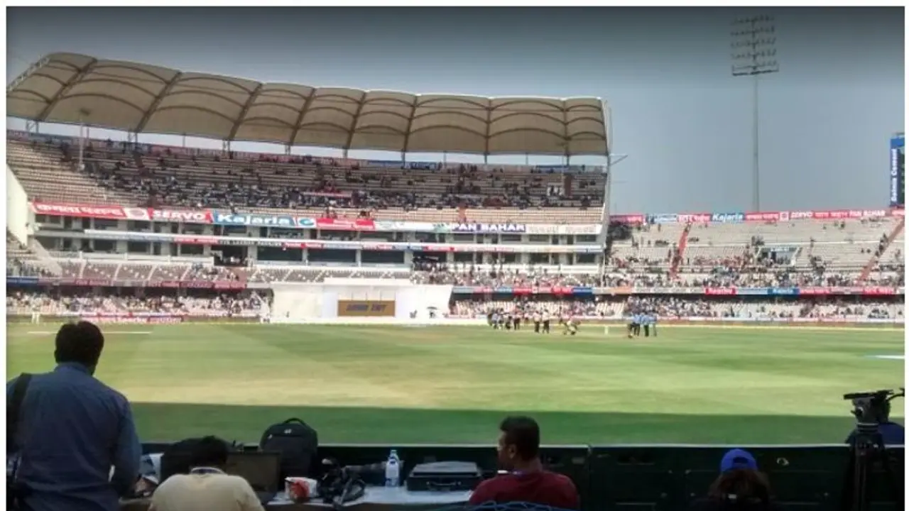 ഷറഫുദ്ദീന്‍ നല്‍കിയ തുടക്കം മുതലാക്കാനാവാതെ കേരളം! വിജയ് ഹസാരെയില്‍ ബറോഡ തിരിച്ചടിക്കുന്നു