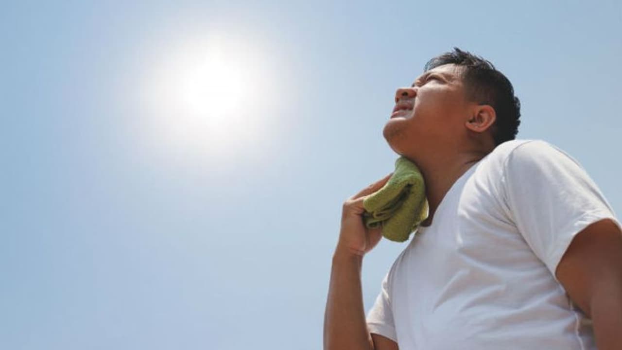 ഇന്ത്യ ഇനി ചുട്ടുപൊള്ളും; രാജ്യത്ത് തീവ്രമായ ഉഷ്ണതരംഗമുണ്ടാകുമെന്ന് പഠനം ഇന്ത്യ ഇനി ചുട്ടുപൊള്ളും; രാജ്യത്ത് തീവ്രമായ ഉഷ്ണതരംഗമുണ്ടാകുമെന്ന് പഠനം