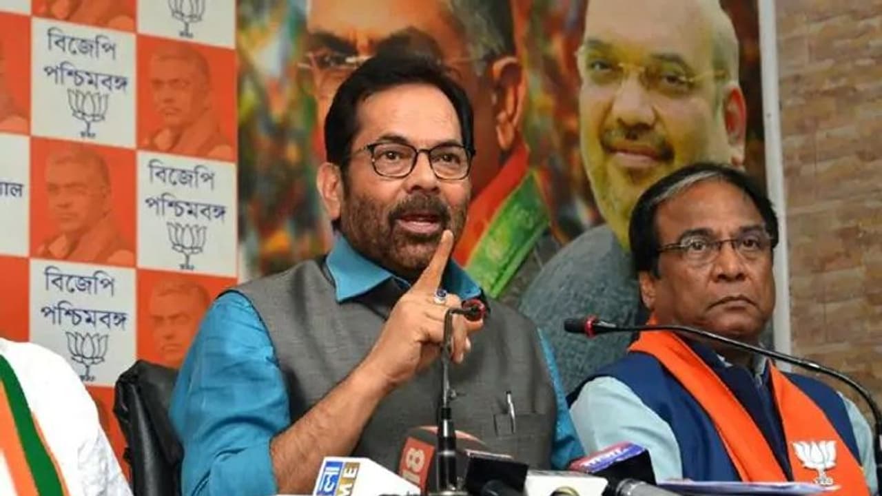 কাউকেই জয় শ্রী রাম বলতে বাধ্য করা উচিত নয়, বললেন বিজেপির এই মন্ত্রী কাউকেই জয় শ্রী রাম বলতে বাধ্য করা উচিত নয়, বললেন বিজেপির এই মন্ত্রী