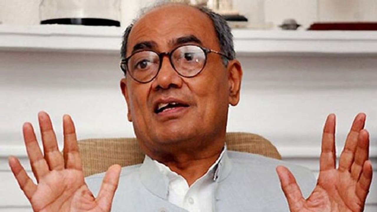 ఐఎస్ఐ నుంచి బీజేపీ డబ్బులు తీసుకుంటోంది: దిగ్విజయ్ వ్యాఖ్యలు ఐఎస్ఐ నుంచి బీజేపీ డబ్బులు తీసుకుంటోంది: దిగ్విజయ్ వ్యాఖ్యలు