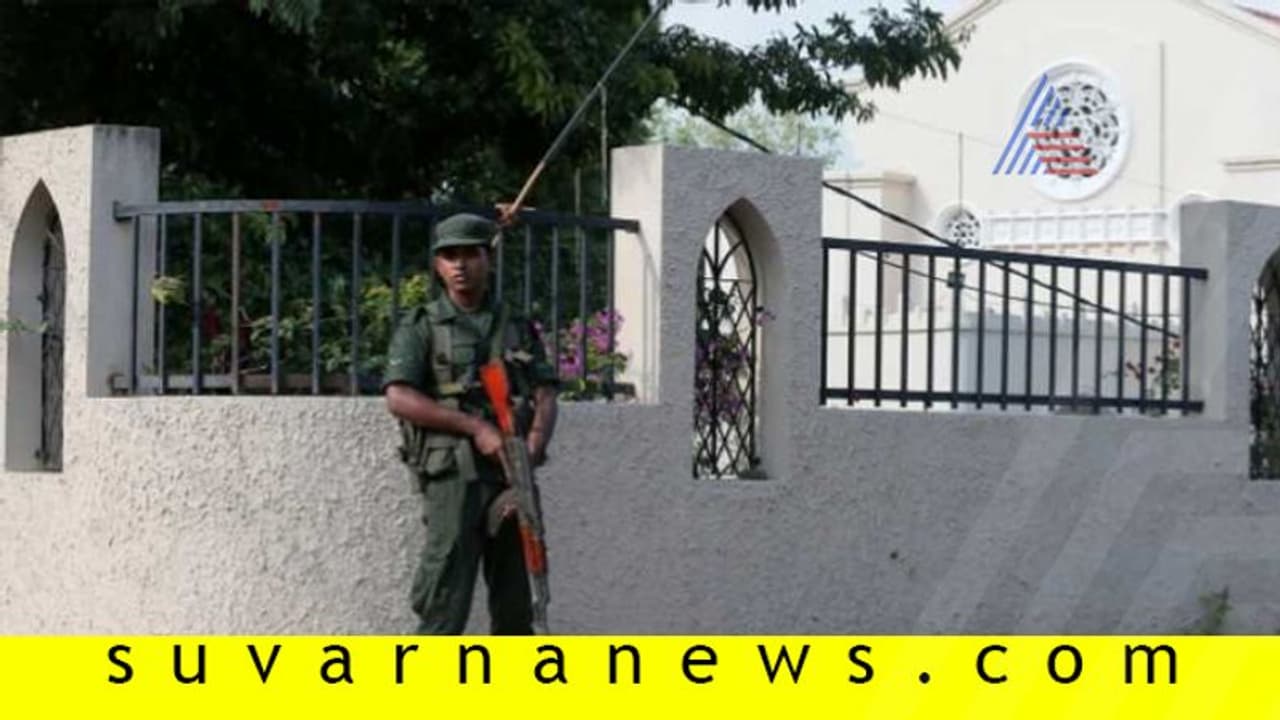 ಲಂಕಾದಲ್ಲಿ ಮತ್ತೆ ಭುಗಿಲೆದ್ದ ಕೋಮು ಸಂಘರ್ಷ, ಇಡೀ ದೇಶದಲ್ಲಿ ಕರ್ಫ್ಯೂ ಲಂಕಾದಲ್ಲಿ ಮತ್ತೆ ಭುಗಿಲೆದ್ದ ಕೋಮು ಸಂಘರ್ಷ, ಇಡೀ ದೇಶದಲ್ಲಿ ಕರ್ಫ್ಯೂ