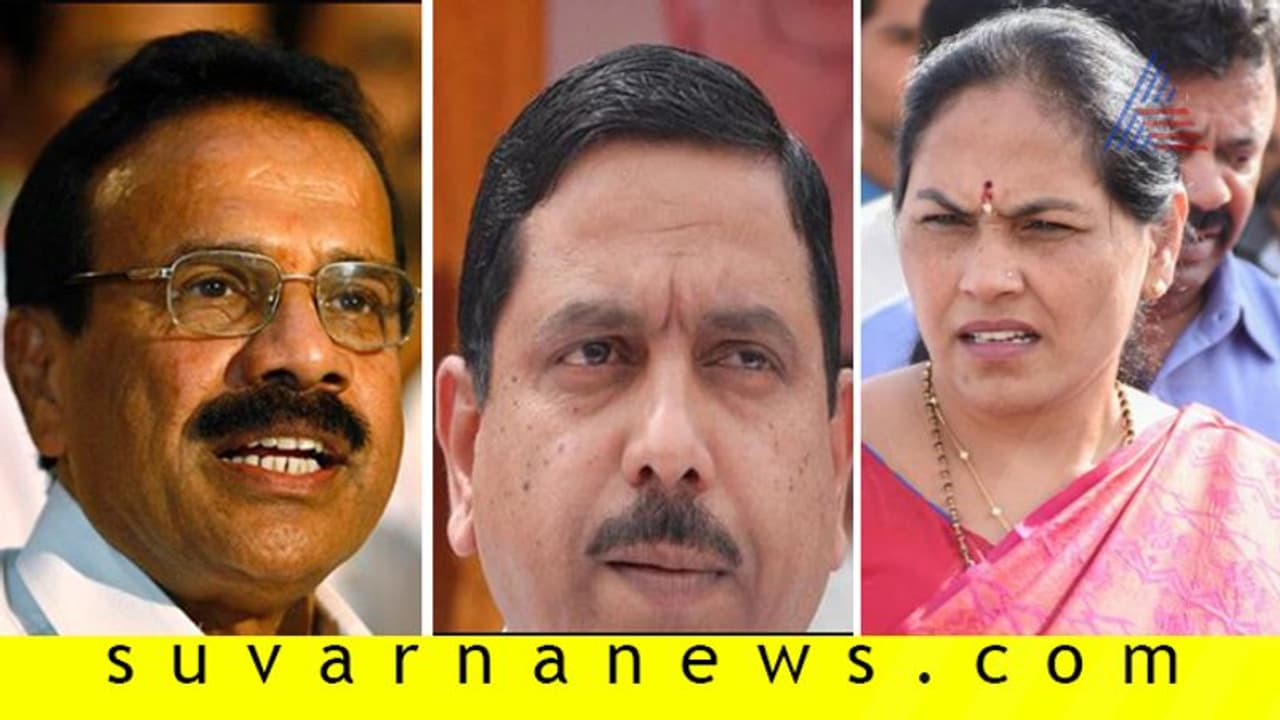 ಮೇ 23 ಬರುತ್ತಿದ್ದಂತೆ ದೆಹಲಿಗೆ ರೌಂಡ್ಸ್ ಹೊಡೆಯುತ್ತಿದ್ದಾರೆ ಬಿಜೆಪಿ ನಾಯಕರು ಮೇ 23 ಬರುತ್ತಿದ್ದಂತೆ ದೆಹಲಿಗೆ ರೌಂಡ್ಸ್ ಹೊಡೆಯುತ್ತಿದ್ದಾರೆ ಬಿಜೆಪಿ ನಾಯಕರು