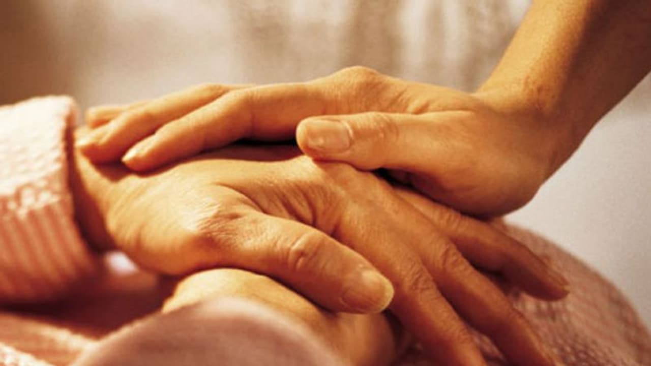 'ഈ പ്രായത്തില്‍ നിന്നോടിനി ആര്‍ക്കും പ്രണയമുണ്ടാകില്ല'; മദ്ധ്യവയസിലെ പ്രണയത്തെ കുറിച്ച്...