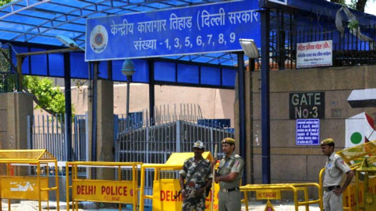 তিহারে রোজা রাখছেন হিন্দুরা! সংশোধনাগারের অন্ধকারে সম্প্রীতির ঔজ্জ্বল্য