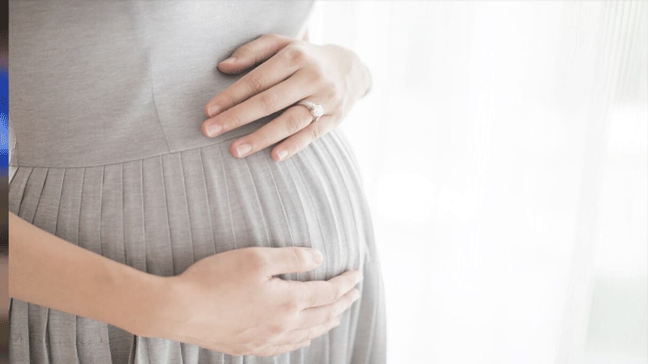 ఆస్పత్రిలో దారుణం... పురిటి నొప్పులతో బాధపడుతున్న మహిళకు... ఆస్పత్రిలో దారుణం... పురిటి నొప్పులతో బాధపడుతున్న మహిళకు...