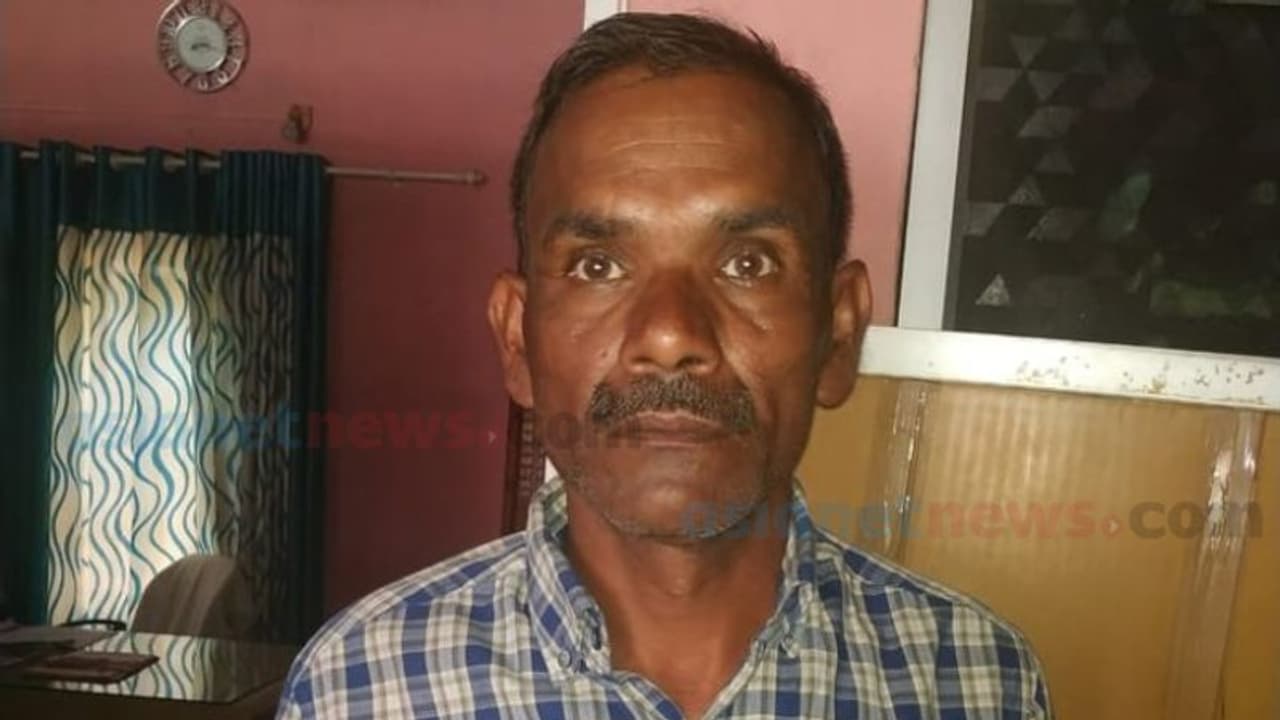 മലപ്പുറത്ത് പതിനൊന്നുകാരിയെ അച്ഛന്റെ സുഹൃത്ത് പീഡിപ്പിച്ചു; പ്രതി പിടിയിൽ മലപ്പുറത്ത് പതിനൊന്നുകാരിയെ അച്ഛന്റെ സുഹൃത്ത് പീഡിപ്പിച്ചു; പ്രതി പിടിയിൽ