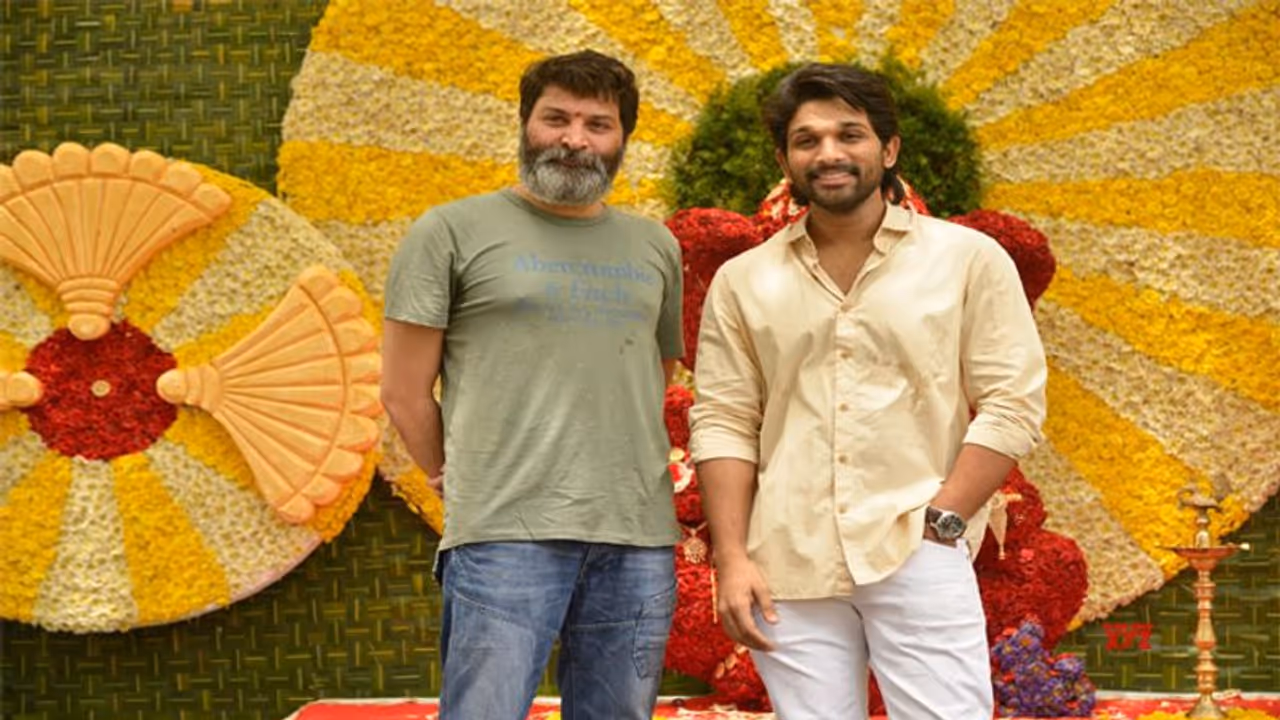 కాకినాడ పోర్ట్ లో అల్లు అర్జున్..అక్కడేం పని కాకినాడ పోర్ట్ లో అల్లు అర్జున్..అక్కడేం పని