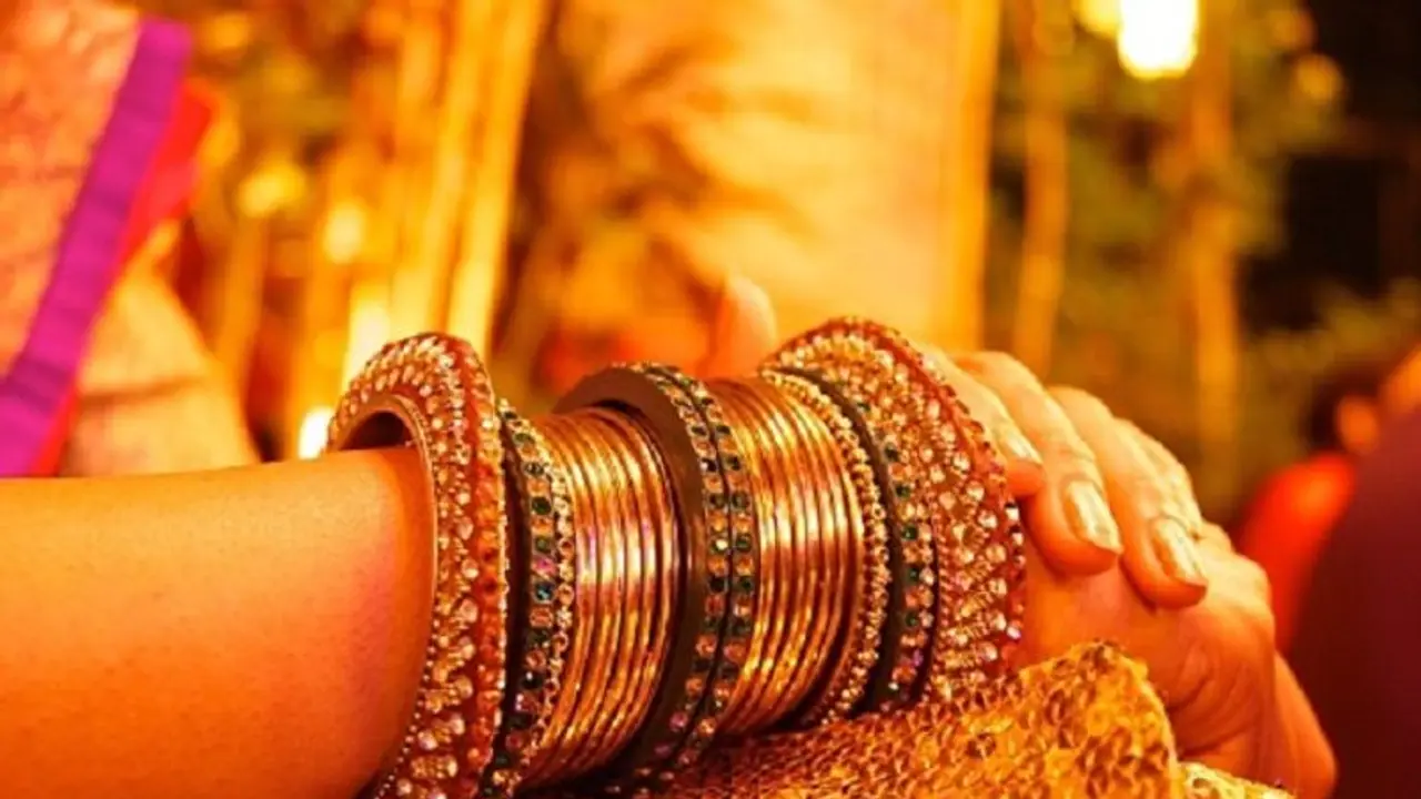 ಕೈಗಳಿಗೆ ಬಳೆ ಏಕೆ ಧರಿಸಬೇಕು?