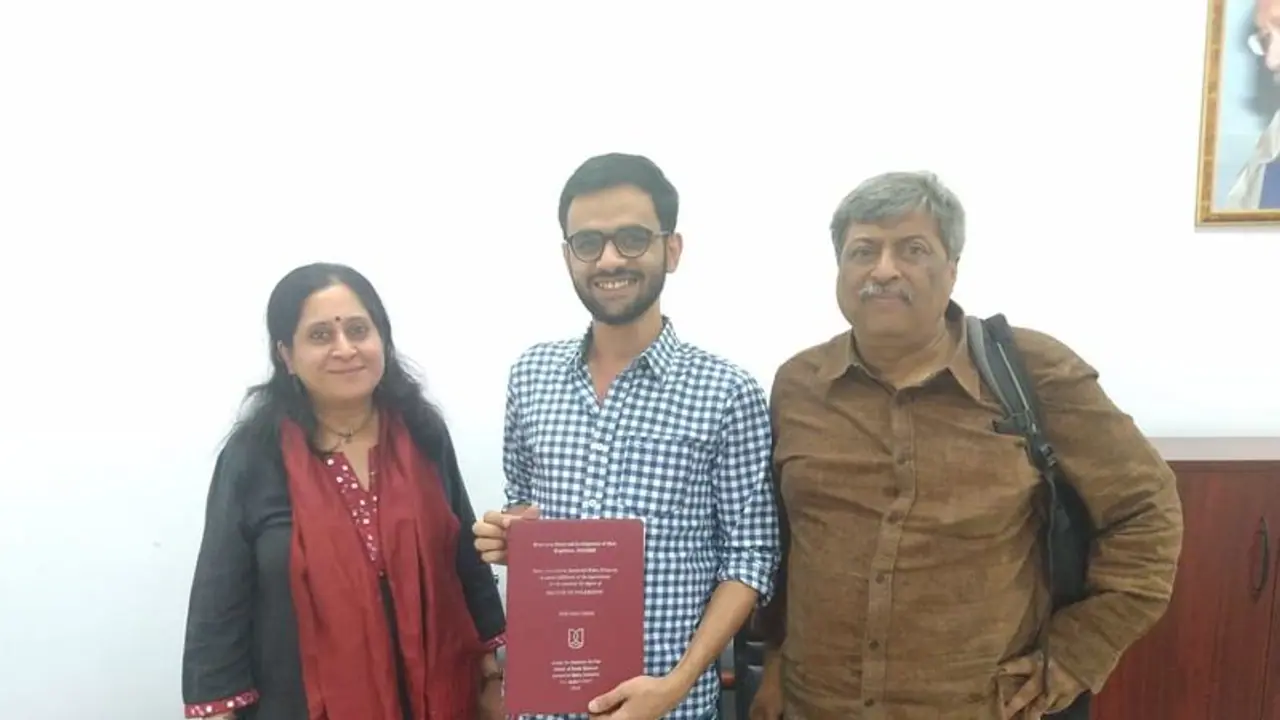 ತೆರಿಗೆದಾರರ ಋಣ ತೀರಿಸಿದ್ದೇನೆ: Ph.D ಮುಗಿಸಿದ ಉಮರ್! ತೆರಿಗೆದಾರರ ಋಣ ತೀರಿಸಿದ್ದೇನೆ: Ph.D ಮುಗಿಸಿದ ಉಮರ್!