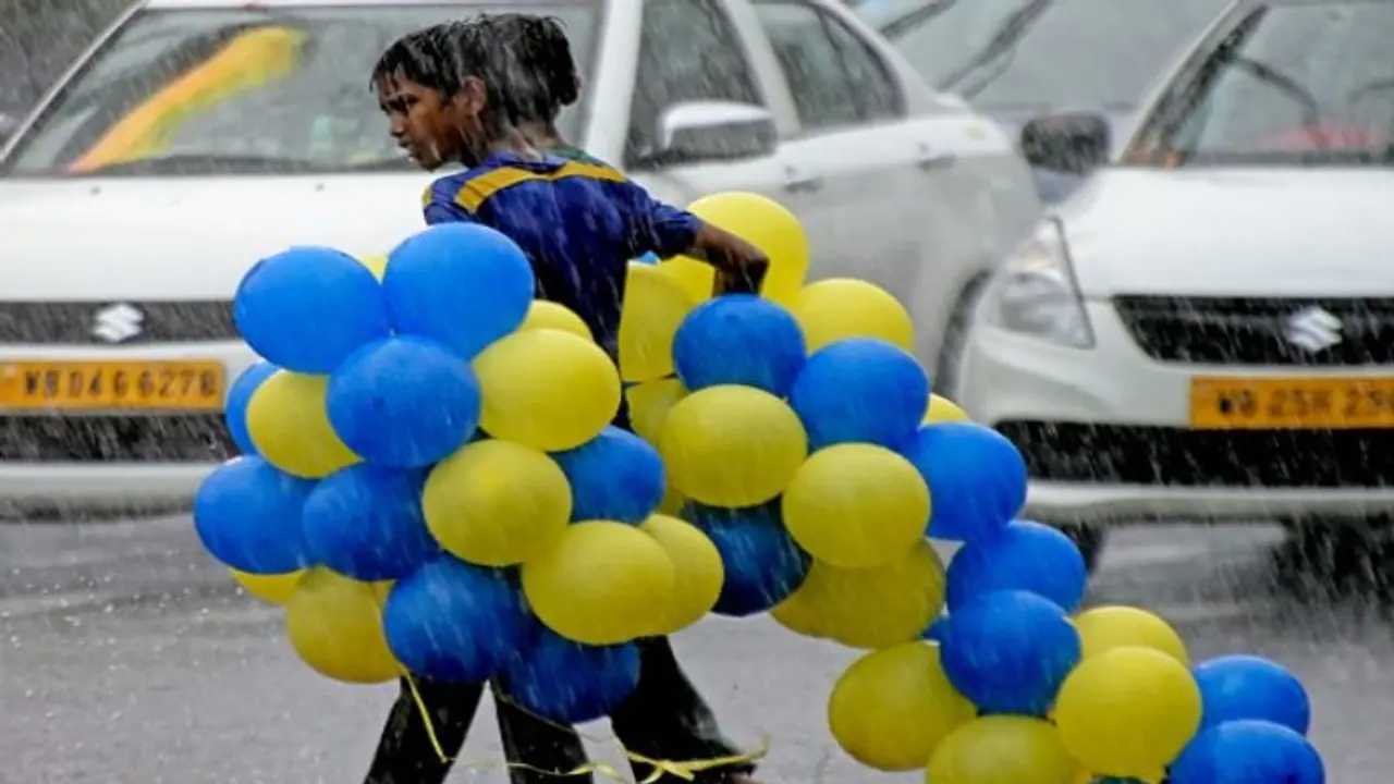 বৃষ্টি নামবে আজ, কিন্তু বর্ষা! খারাপ খবর শোনাল আবহাওয়া দফতর বৃষ্টি নামবে আজ, কিন্তু বর্ষা! খারাপ খবর শোনাল আবহাওয়া দফতর