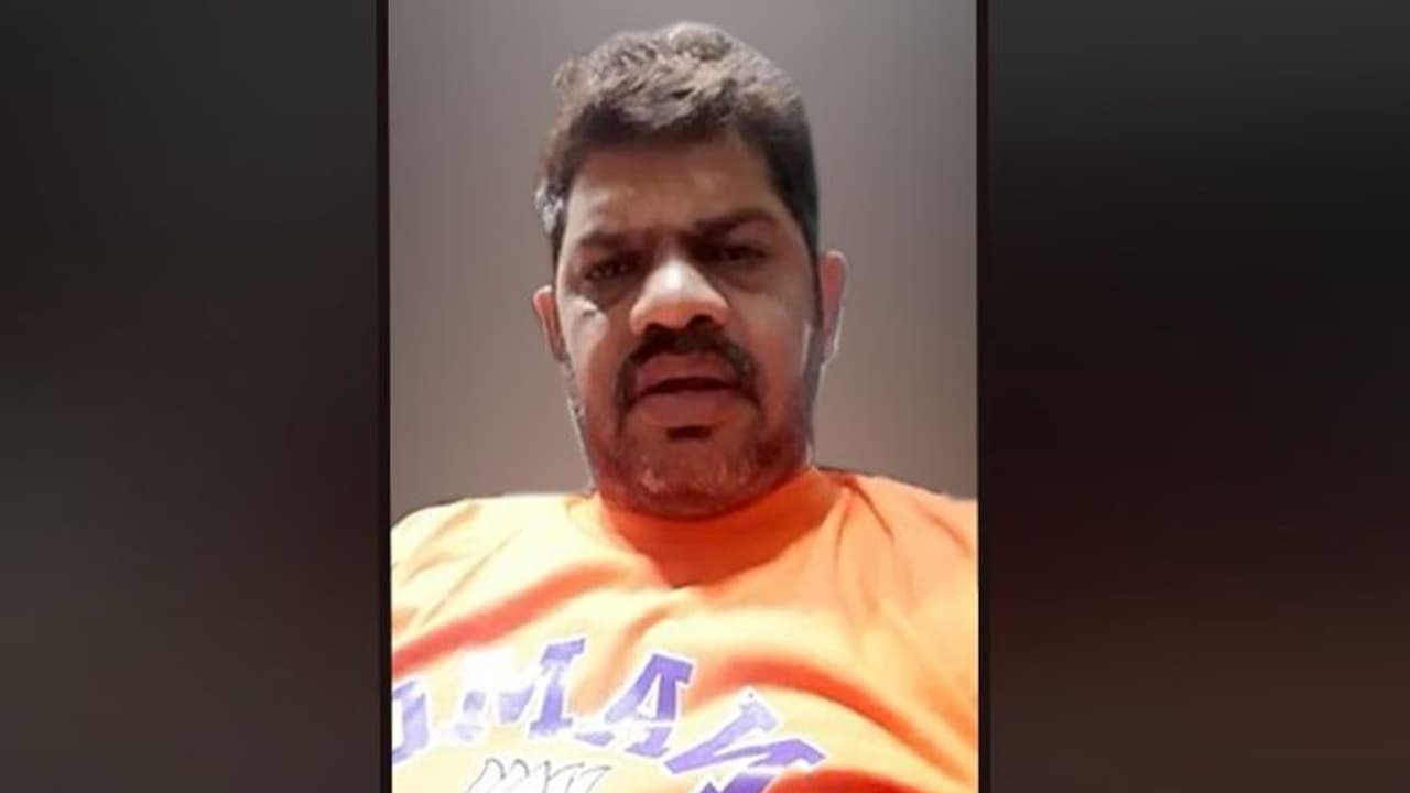 লাঠিসোটা নিয়ে রোড শোয়ে আহ্বান জানিয়েছিলেন এই বিজেপি নেতা লাঠিসোটা নিয়ে রোড শোয়ে আহ্বান জানিয়েছিলেন এই বিজেপি নেতা