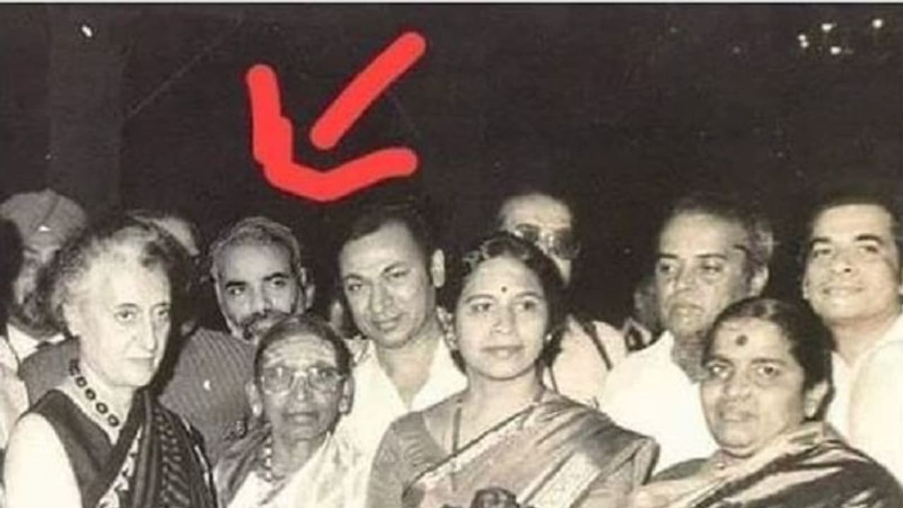 ವೈರಲ್ ಚೆಕ್: ಇಂದಿರಾ ಗಾಂಧಿಯವರ ಜೊತೆಗಿದ್ರಾ ನರೇಂದ್ರ ಮೋದಿ?