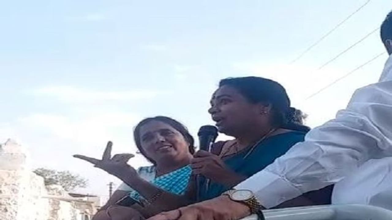 ನೈತಿಕತೆ ಪ್ರಶ್ನೆಯನ್ನೊಳಗೊಂಡ ಚುನಾವಣೆ: ಉಮಾಶ್ರೀ ನೈತಿಕತೆ ಪ್ರಶ್ನೆಯನ್ನೊಳಗೊಂಡ ಚುನಾವಣೆ: ಉಮಾಶ್ರೀ