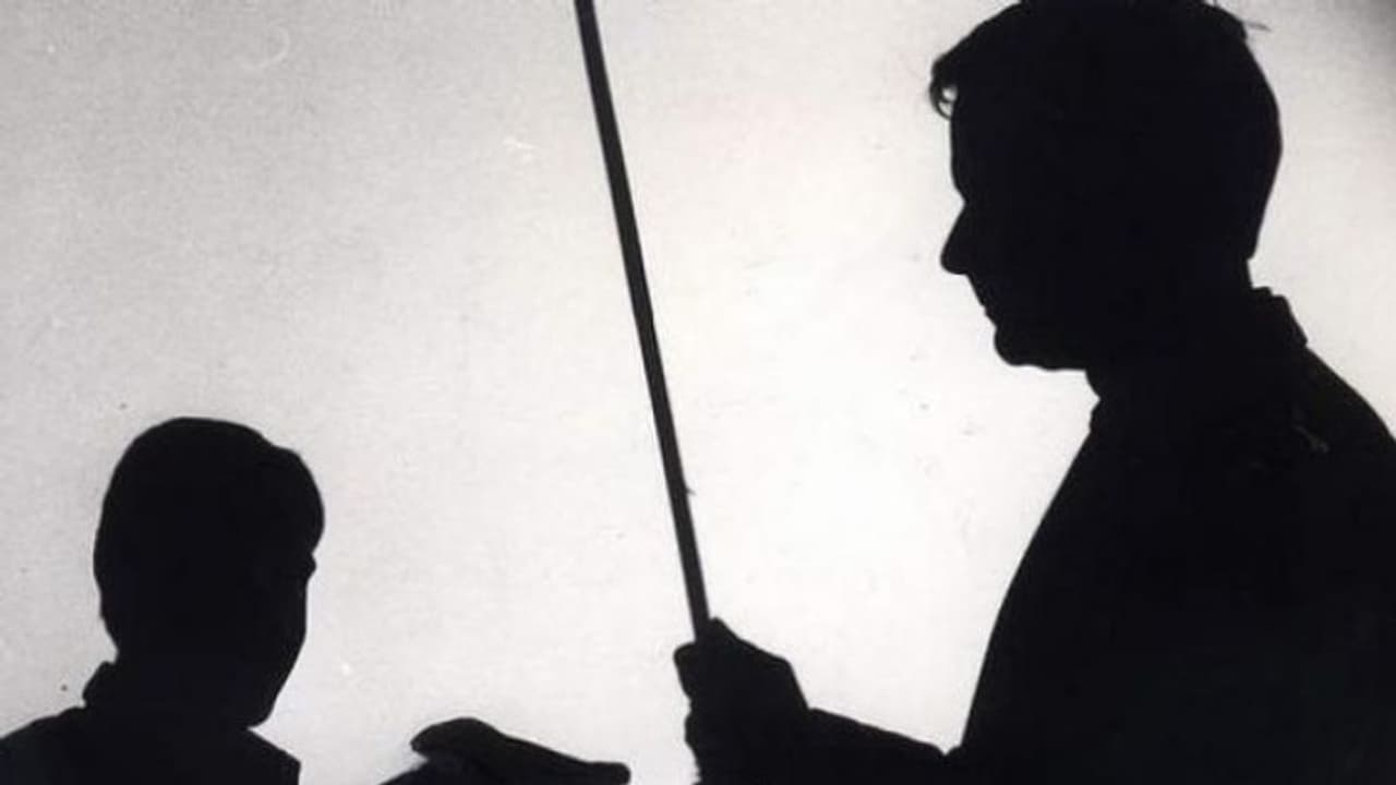 ഹോംവർക്ക് ചെയ്യാത്തതിന് ആറാം ക്ലാസുകാരിക്ക് അധ്യാപകൻ നൽകിയത് 168 അടി; അറസ്റ്റ് ഹോംവർക്ക് ചെയ്യാത്തതിന് ആറാം ക്ലാസുകാരിക്ക് അധ്യാപകൻ നൽകിയത് 168 അടി; അറസ്റ്റ്