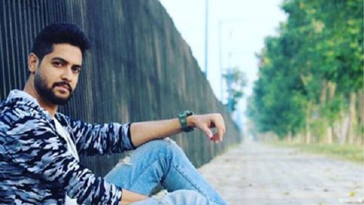 কঙ্গনার বোনের নিশানায় টলি অভিনেতা বিক্রম, প্রকাশ্যেই 'ইডিয়ট' বললেন রঙ্গোলি কঙ্গনার বোনের নিশানায় টলি অভিনেতা বিক্রম, প্রকাশ্যেই 'ইডিয়ট' বললেন রঙ্গোলি