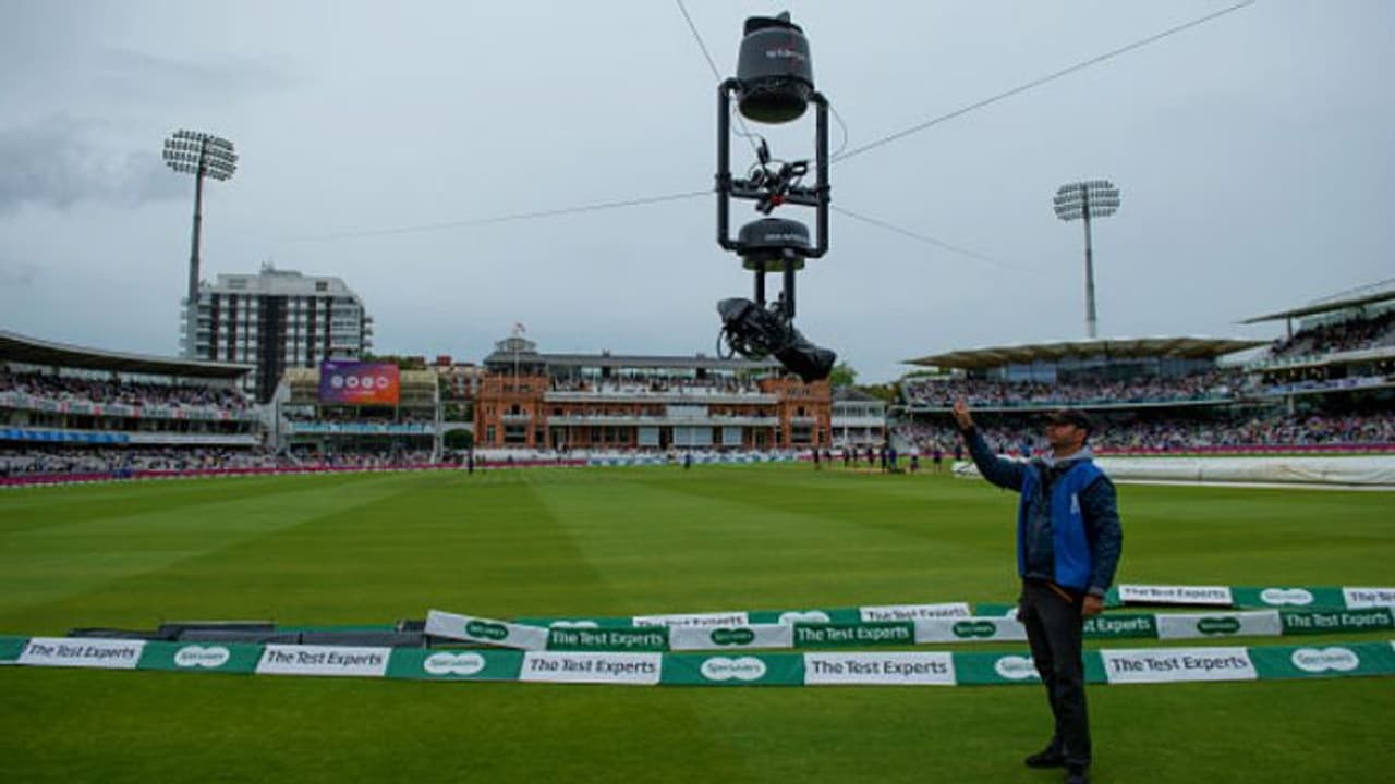 IND vs NZ 2021 22, Mumbai Test: Spider cam forces early tea on Day 3, here's how Twitter reacted (WATCH) IND vs NZ 2021 22, Mumbai Test: Spider cam forces early tea on Day 3, here's how Twitter reacted (WATCH)