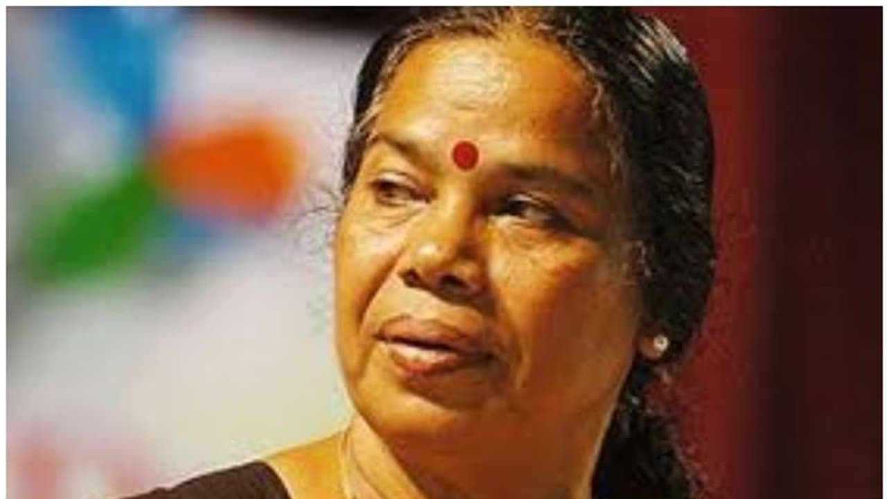 ഓക്സിജൻ വിതരണ കുത്തക ആരോപണം; പിടി തോമസിന് പികെ ശ്രീമതിയുടെ വക്കീൽ നോട്ടീസ് ഓക്സിജൻ വിതരണ കുത്തക ആരോപണം; പിടി തോമസിന് പികെ ശ്രീമതിയുടെ വക്കീൽ നോട്ടീസ്