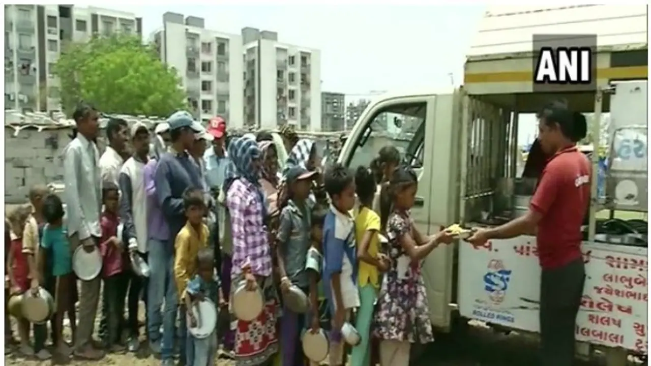 വിശക്കുന്നവരുടെ വയറ് നിറയ്ക്കാന് 'റൊട്ടി ബാങ്ക്' പദ്ധതിയുമായി ചാരിറ്റബിള് ട്രസ്റ്റ് വിശക്കുന്നവരുടെ വയറ് നിറയ്ക്കാന് 'റൊട്ടി ബാങ്ക്' പദ്ധതിയുമായി ചാരിറ്റബിള് ട്രസ്റ്റ്