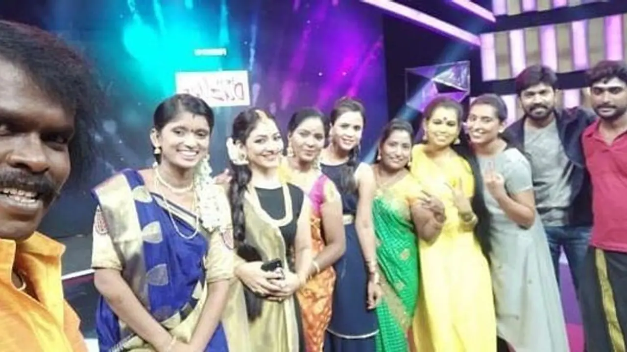 'Mr & Mrs சின்னத்திரை' பட்டத்தை தட்டி சென்ற ஜோடி இவர்களா? வெளியான தகவல்! 'Mr & Mrs சின்னத்திரை' பட்டத்தை தட்டி சென்ற ஜோடி இவர்களா? வெளியான தகவல்!