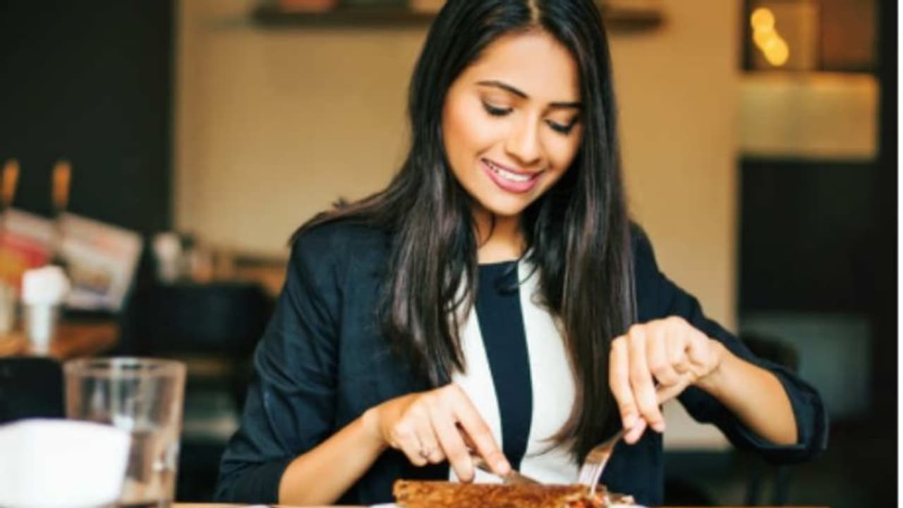 ശരീരഭാരം കുറയ്ക്കാന് ആഗ്രഹിക്കുന്നവരുടെ ശ്രദ്ധയ്ക്ക്; ഈ സമയത്ത് ഭക്ഷണം അരുത്... ശരീരഭാരം കുറയ്ക്കാന് ആഗ്രഹിക്കുന്നവരുടെ ശ്രദ്ധയ്ക്ക്; ഈ സമയത്ത് ഭക്ഷണം അരുത്...