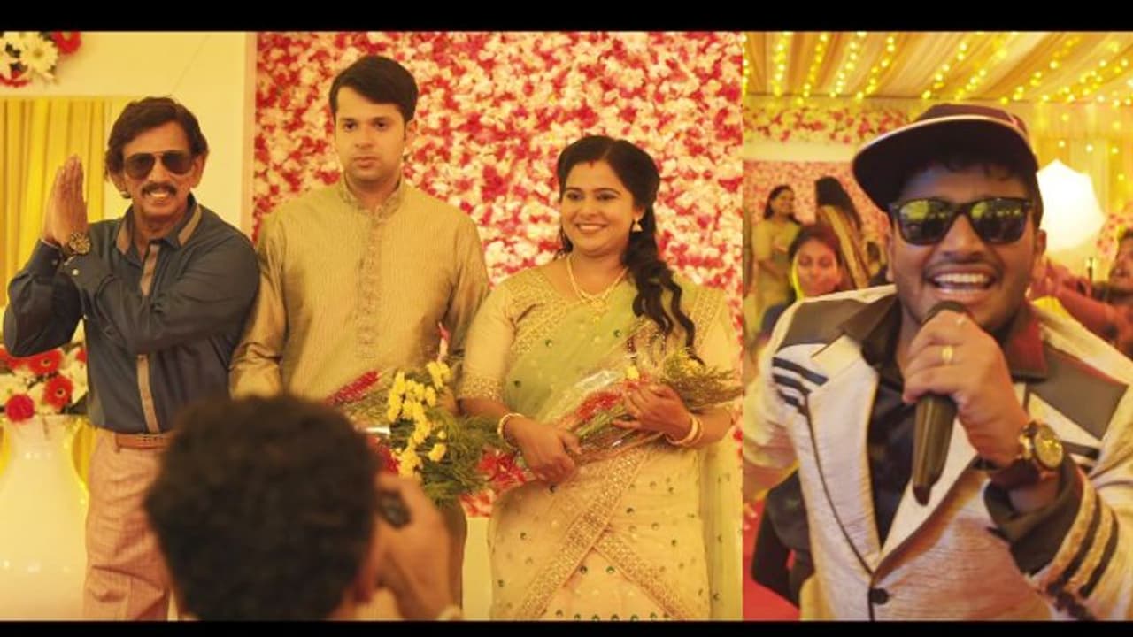 കല്യാണവീട്ടിലെ പാട്ടുകാരനായി ബേസില് ജോസഫ്; ട്രെന്റാവാന് 'കക്ഷി അമ്മിണിപ്പിള്ള'യിലെ വീഡിയോ സോംഗ് കല്യാണവീട്ടിലെ പാട്ടുകാരനായി ബേസില് ജോസഫ്; ട്രെന്റാവാന് 'കക്ഷി അമ്മിണിപ്പിള്ള'യിലെ വീഡിയോ സോംഗ്