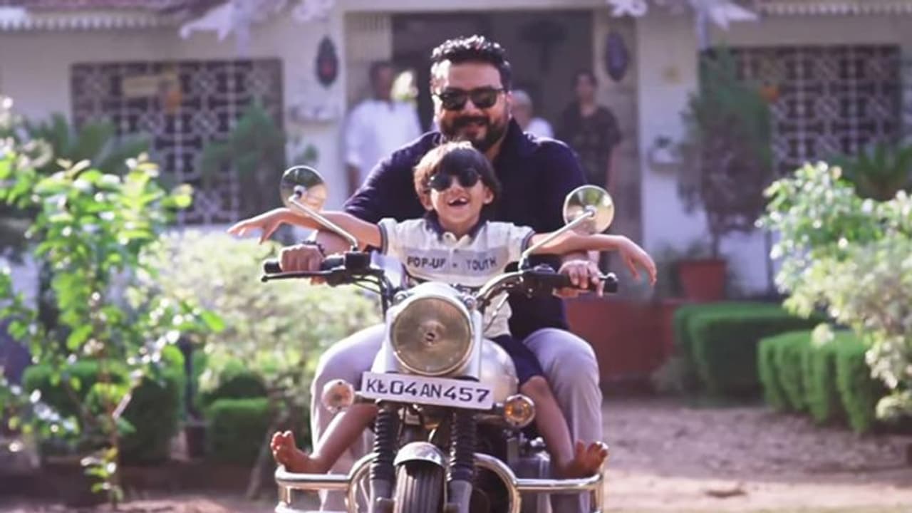 വീണ്ടും ഫാമിലി എന്റര്ടെയ്നറുമായി ജയറാം; 'മൈ ഗ്രേറ്റ് ഗ്രാന്റ്ഫാദര്' ട്രെയ്ലര് വീണ്ടും ഫാമിലി എന്റര്ടെയ്നറുമായി ജയറാം; 'മൈ ഗ്രേറ്റ് ഗ്രാന്റ്ഫാദര്' ട്രെയ്ലര്