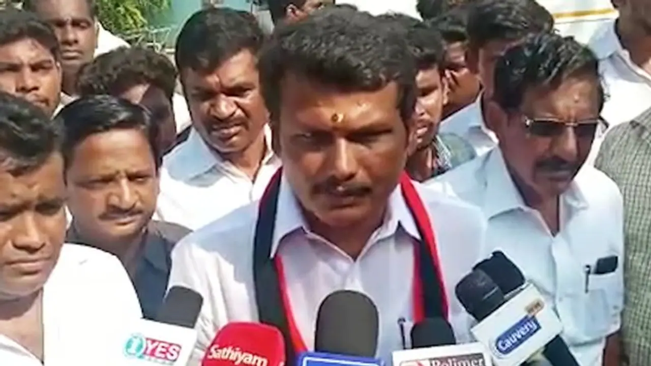 திமுகவை ரவுண்டு கட்டும் வருமானவரித்துறை... வளைத்து வளைத்து ரெய்டு..!