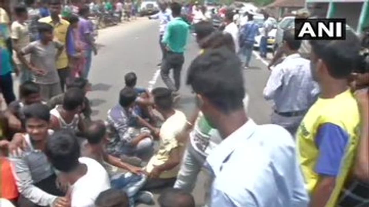 தொடரும் தேர்தல் வன்முறை வெறியாட்டம், பதற்றத்தில் மேற்குவங்கம்... தொடரும் தேர்தல் வன்முறை வெறியாட்டம், பதற்றத்தில் மேற்குவங்கம்...