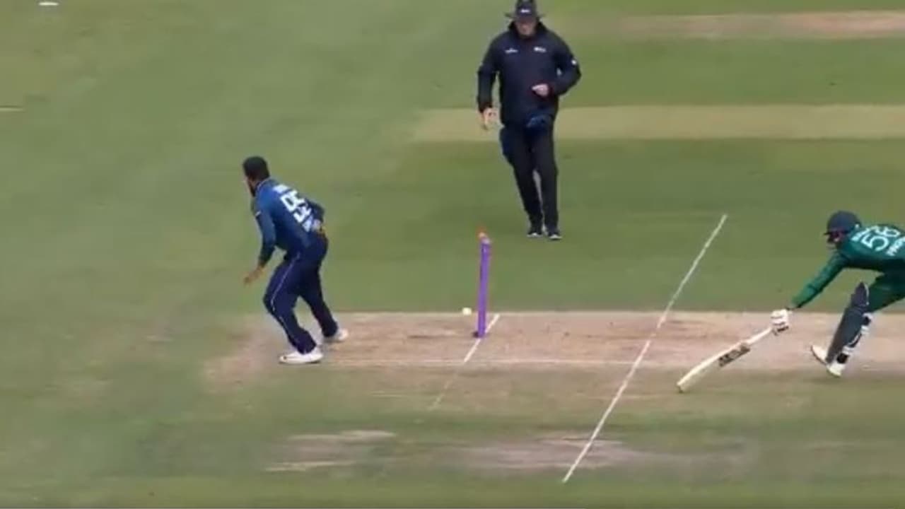 ENG vs PAK: ಧೋನಿ ಅನುಕರಿಸಿದ ಆದಿಲ್ ರಶೀದ್ ವಿಡೀಯೋ ವೈರಲ್! ENG vs PAK: ಧೋನಿ ಅನುಕರಿಸಿದ ಆದಿಲ್ ರಶೀದ್ ವಿಡೀಯೋ ವೈರಲ್!