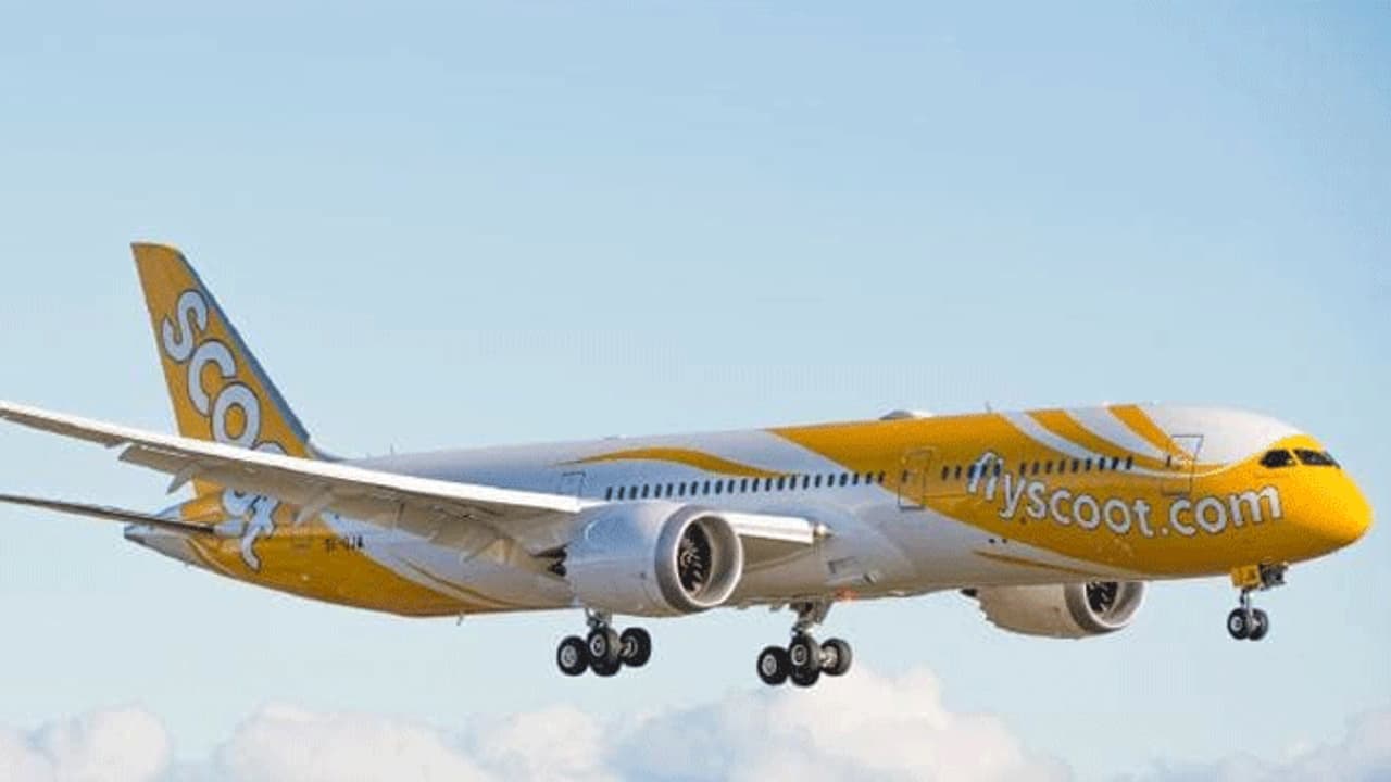 விமானத்தில் மின்கசிவால் தீப்பொறி... அதிர்ஷ்டவசமாக உயிர்தப்பிய 170 பயணிகள்..! விமானத்தில் மின்கசிவால் தீப்பொறி... அதிர்ஷ்டவசமாக உயிர்தப்பிய 170 பயணிகள்..!