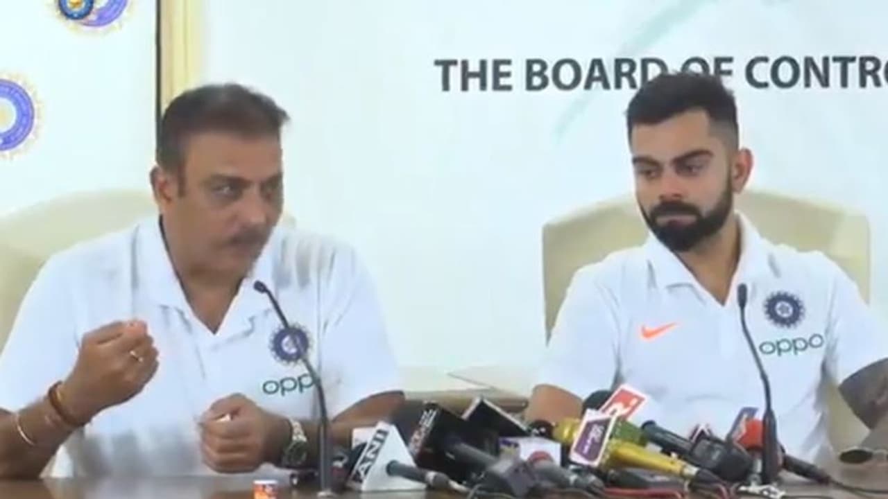 ವಿಶ್ವಕಪ್ 2019: ಇಂಗ್ಲೆಂಡ್ ಪ್ರಯಾಣಕ್ಕೂ ಮುನ್ನ ಕೊಹ್ಲಿ ಸುದ್ದಿಗೋಷ್ಠಿ! ವಿಶ್ವಕಪ್ 2019: ಇಂಗ್ಲೆಂಡ್ ಪ್ರಯಾಣಕ್ಕೂ ಮುನ್ನ ಕೊಹ್ಲಿ ಸುದ್ದಿಗೋಷ್ಠಿ!