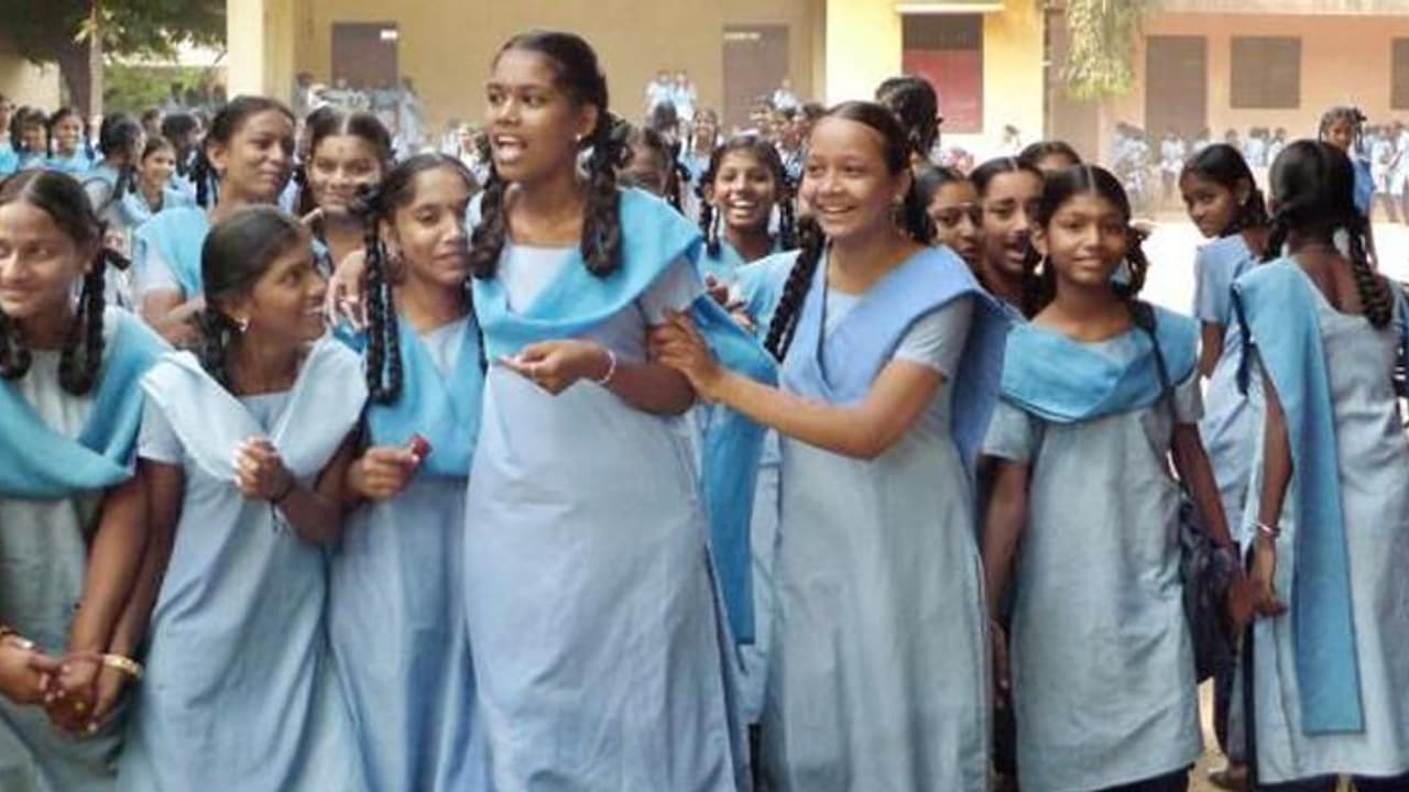 ಹಿಂದಿ ಹೇರಿಕೆ: ತಮಿಳುನಾಡು ಬಳಿಕ ಪ.ಬಂಗಾಳದ ವಿರೋಧ!