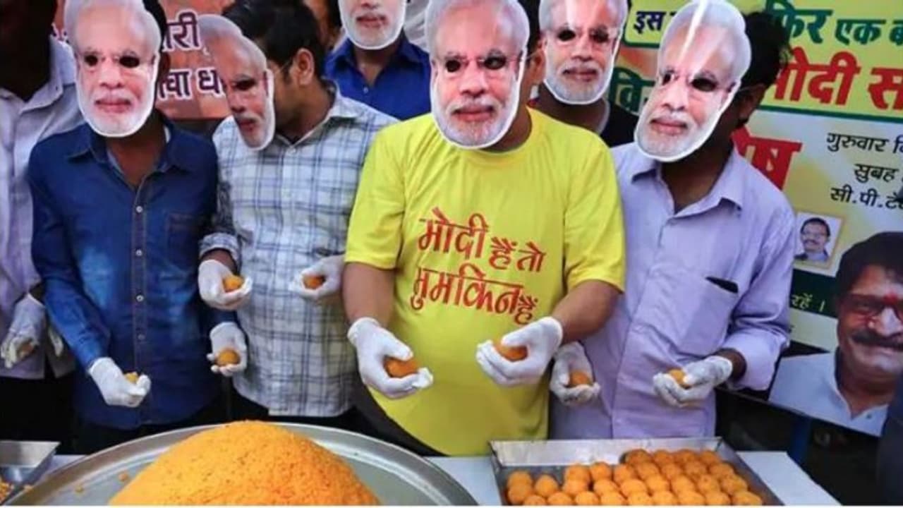 ವೈರಲ್ ಚೆಕ್: ಬಿಜೆಪಿ ಗೆದ್ದರೆ ಹಂಚಲು ಟನ್ ಗಟ್ಟಲೆ ಲಡ್ಡು ಸ್ಟಾಕ್ ? ವೈರಲ್ ಚೆಕ್: ಬಿಜೆಪಿ ಗೆದ್ದರೆ ಹಂಚಲು ಟನ್ ಗಟ್ಟಲೆ ಲಡ್ಡು ಸ್ಟಾಕ್ ?