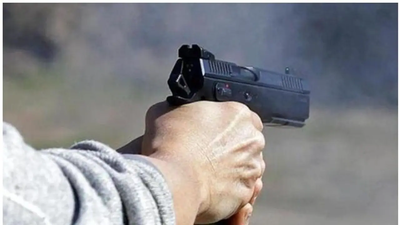 ഉത്തര്പ്രദേശിലെ ബിഎസ്പി നേതാവ് ഹാജി അഹ്സാൻ വെടിയേറ്റ് കൊല്ലപ്പെട്ടു ഉത്തര്പ്രദേശിലെ ബിഎസ്പി നേതാവ് ഹാജി അഹ്സാൻ വെടിയേറ്റ് കൊല്ലപ്പെട്ടു