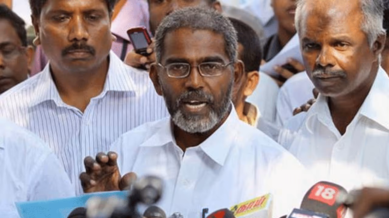 கூடங்குளம் அணுமின்நிலையத்தில் அடுத்த பதட்டம்.! தொழிலாளர்கள் கலவரம் போலீசார் மருத்துவமனையில் அனுமதி.!! கூடங்குளம் அணுமின்நிலையத்தில் அடுத்த பதட்டம்.! தொழிலாளர்கள் கலவரம் போலீசார் மருத்துவமனையில் அனுமதி.!!