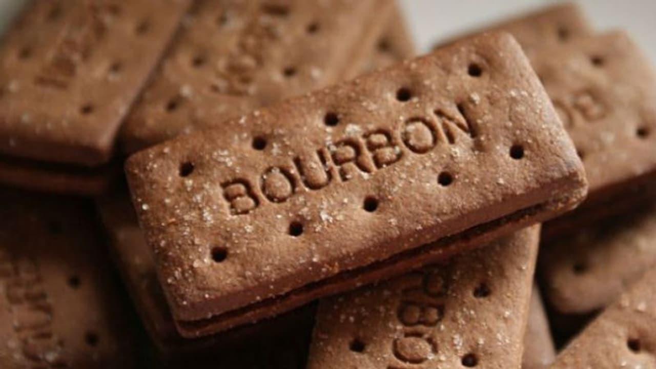 ക്രീം ബിസ്കറ്റിനകത്തെ ഗെയിം; ജയിക്കാനായി 29 വര്ഷം ബിസ്കറ്റ് കഴിച്ച ഒരാള്! ക്രീം ബിസ്കറ്റിനകത്തെ ഗെയിം; ജയിക്കാനായി 29 വര്ഷം ബിസ്കറ്റ് കഴിച്ച ഒരാള്!